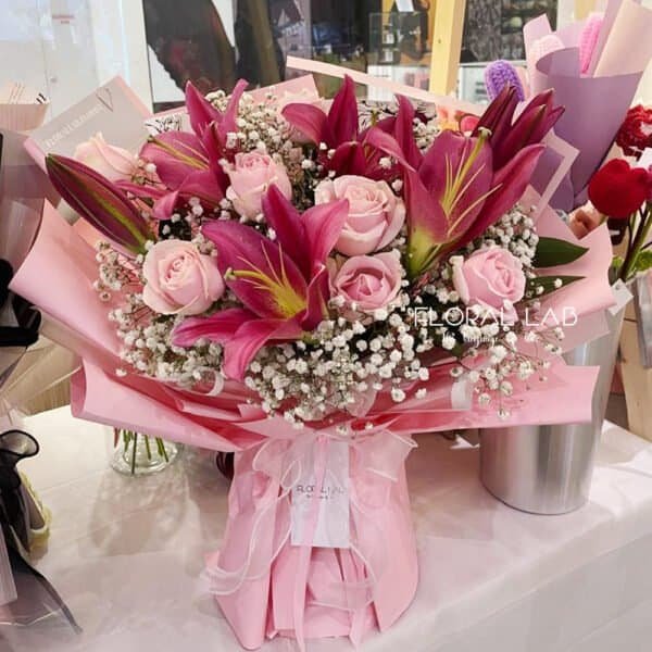 Pinkish Lily and Rose Bouquet