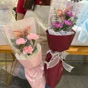 Blossoms for My Queen (Fresh Flower)