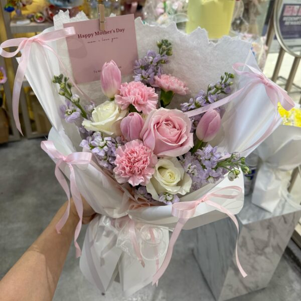 Mother's Touch of Love (Fresh Flower)