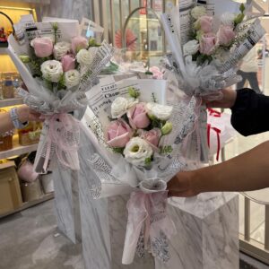 Vintage Whispers (Fresh Flower)
