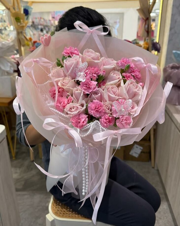 Ribbons and Roses – Florallab